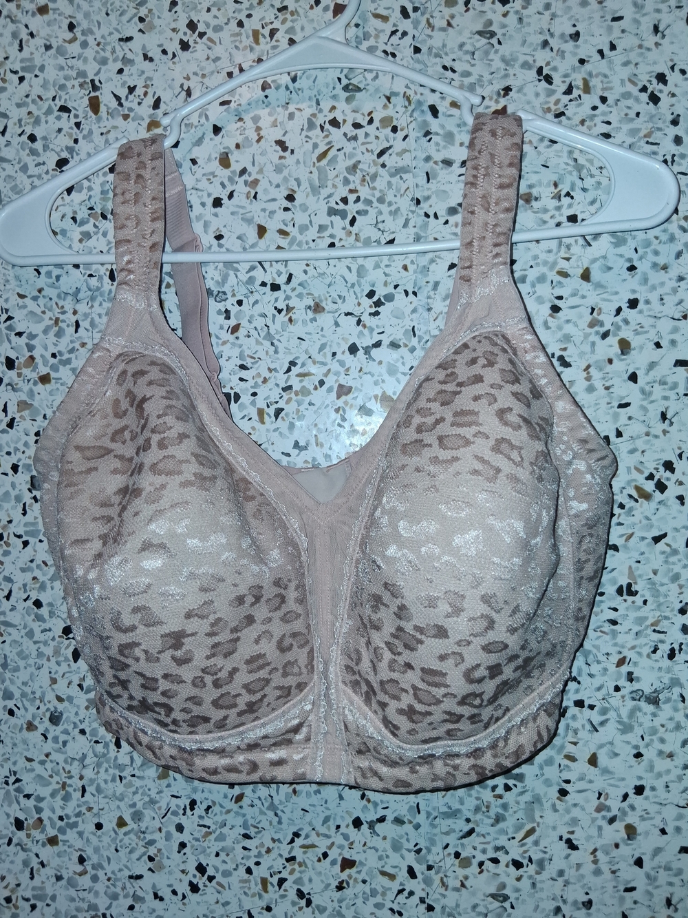 Women's Leopard Print Bra Size 38H Beige Unbranded No Padding Wireless